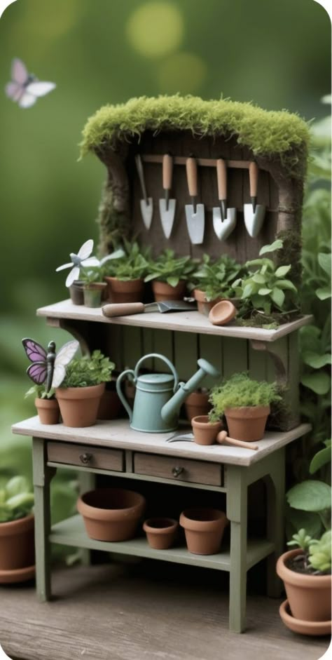 Fairy Teacup Garden, Miniature Garden Diy, Fairy Garden Bridge, Miniature Garden Design, Diy Miniature Garden, Miniature Greenhouse, Fairy Garden Pots, Room Box Miniatures, Teacup Gardens