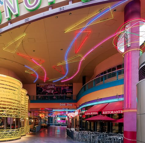 neon dead mall in las vegas 90s Mall Aesthetic, 80s Mall, Mall Aesthetic, Scottsdale Fashion, After Earth, Vintage Mall, 80s Vibes, Stranger Things Dr, Yamagata