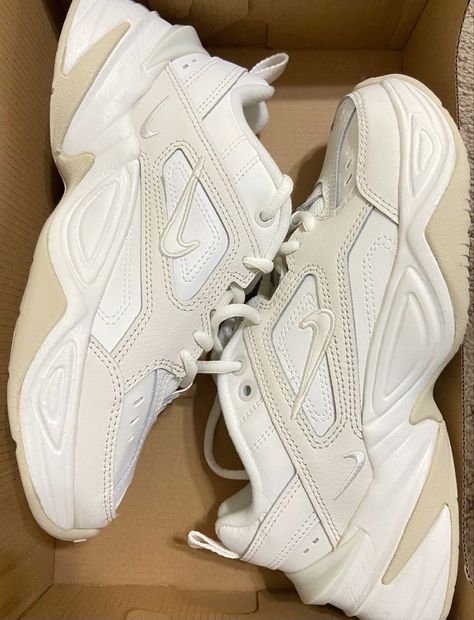 Sneakers Fashion Women's Nike, Nike Techno M2k, White Sneaker Aesthetic, Nike M2k Tekno Beige, Nike Chunky Shoes, Chunky Nike Shoes, White Sneakers Aesthetic, Nike Mk2, Nike Dad Shoes