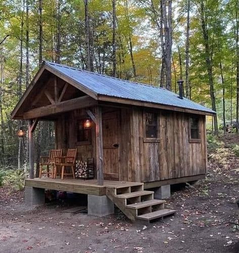 Diy Cabins, Shed Tiny House, Small Cabin Plans, Shed Cabin, Diy Cabin, Little Cabin In The Woods, Wooden Cabin, Small Log Cabin, Guest Cabin