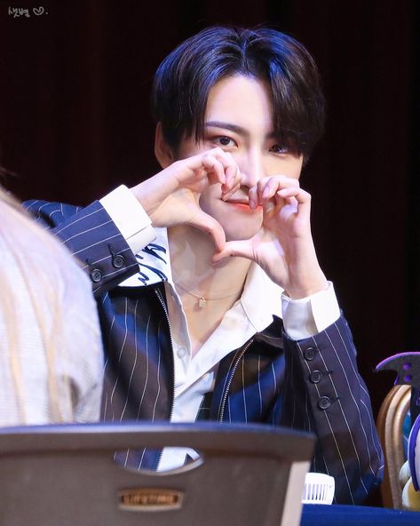 Seonghwa Heart, Ateez Heart, Kpop Ateez, Seonghwa Hongjoong, Choi Jong-ho, Kang Yeo-sang, Jeong Yun-ho, Song Min-gi, Seong Hwa