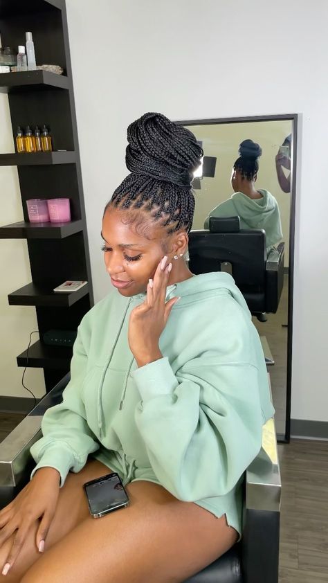 Knotless In A Bun, Knotless Braids Bun, Small Medium Knotless, Small Medium Knotless Braids, Medium Knotless Braids Hairstyles, Medium Knotless Braids, Locs Protective Styles, Small Knotless Braids, Medium Knotless