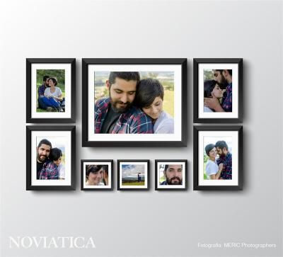 Pictures Display Ideas, Wall With Frames, Family Photos Wall Decor, Picture Wall Living Room, Foto Muro Collage, Vstupná Hala, Photowall Ideas, Family Pictures On Wall, Picture Arrangements