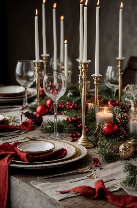 Christmas Dining Table Decor Ideas Place Settings, Christmas Table Elegant, Red Tablescape Christmas, Red Christmas Dining Table Decor, Gold And Red Christmas Table Decor, Long Table Christmas Decorations, Fancy Christmas Table Setting, Christmas Dining Table Decor Red, Xmas Dinner Table Decoration