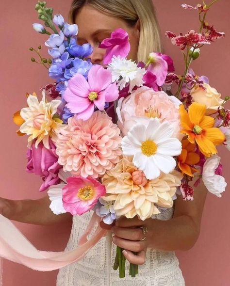 THE TOP WEDDING FLOWER TRENDS FOR 2024