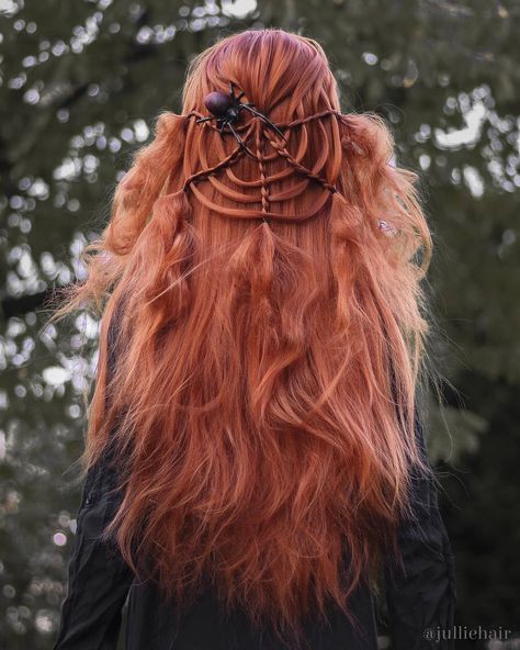 Halloween Avant Garde Hair, Halloween Wedding Hair, Spooky Halloween Hairstyles, Halloween Hair Updos, Halloween Hair Ideas For Women, Halloween Hair Designs, Fun Halloween Hair, Halloween Updos Hairstyles, Horror Hairstyles