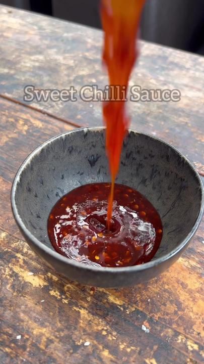 Chef Thom Bateman on TikTok Thom Bateman, Recipes With Chili Garlic Sauce, Sweet Chilli Sauce Recipe, Pickled Tomatoes, Spice Rubs, Dark Soy Sauce, Savoury Snacks, Sweet Chilli Sauce, Chili Garlic Sauce