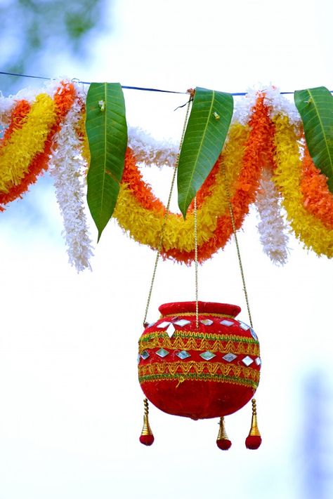 Photograph of dahi handi festival in in... | Premium Photo #Freepik #photo #card #flower #texture #leaf Dahi Handi Decoration Ideas, Dahi Handi Decoration, Handi Decoration Ideas, Dahi Handi Drawing, Dahihandi Png, Dahi Handi Images, Krishna Dahi Handi Images, Happy Krishnashtami, Janmashtami Images