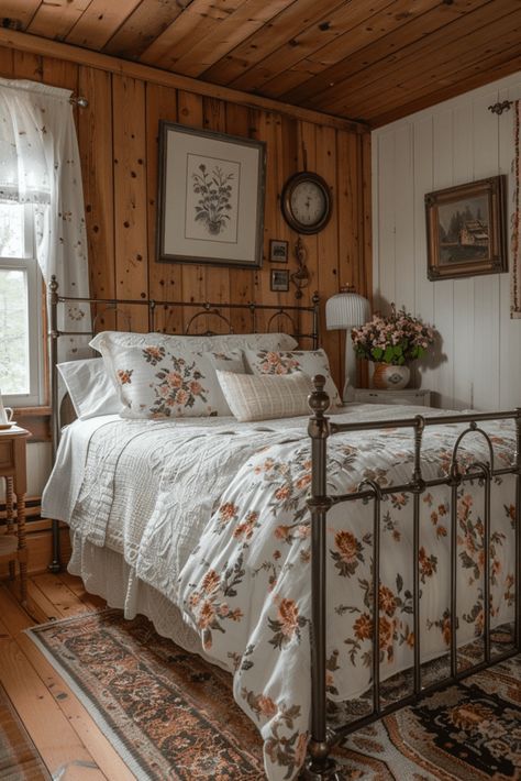 Minimalist Cottage, Minimalist Spaces, Minimalist Bedroom Design, Cottage Bedroom, Aesthetic Minimalist, Design Principles, Functional Decor, Living Ideas, Bedroom Vintage