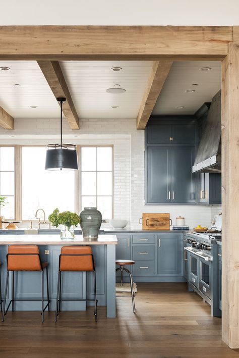 Sm Ranch House, Ranch House Kitchen, Studio Mcgee Kitchen, Modern Townhome, Lake House Kitchen, Farmhouse Kitchen Cabinets, Cabinet Color, Studio Kitchen, Blue Cabinets