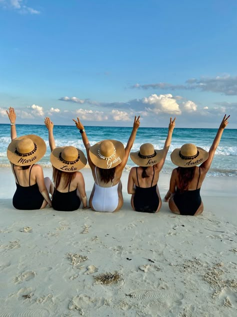 Beach Bachelorette Pictures Photo Ideas, Beach With Girlfriends, Beach Party Photoshoot, Beach Bachelorette Photos, Beach Bachelorette Pictures, Beach Bachelorette Weekend, Bachelorette Beach Photoshoot, Bachelorette Beach Photos, Beach Bachelorette Photoshoot