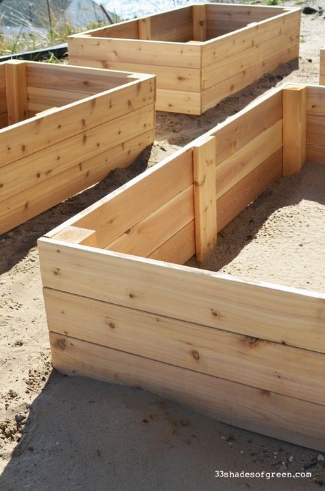 Easy Diy Raised Garden Bed, Above Ground Garden, Diy Raised Garden Bed, Bed Tutorial, Raised Garden Beds Diy Vegetables, Raised Garden Bed Plans, Garden Boxes Raised, Vegetable Garden Raised Beds, Building A Raised Garden