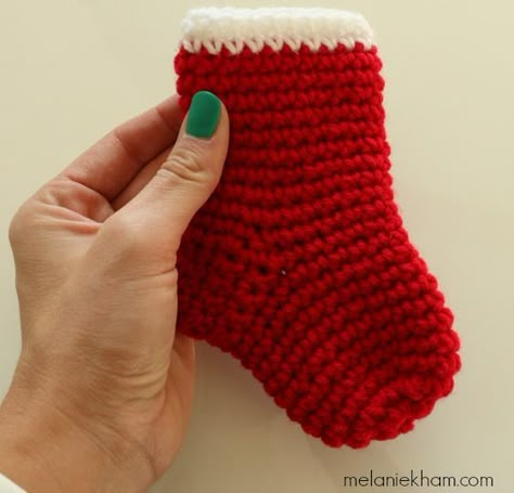 Small Crochet Christmas Stocking Tutorial Crochet Stocking Pattern Free, Crochet Christmas Blanket, Christmas Stocking Pattern Free, Crochet Baby Hats Girl, Baby Christmas Stocking, Stocking Pattern Free, Christmas Stocking Tutorial, Christmas Crochet Ideas, Stocking Tutorial