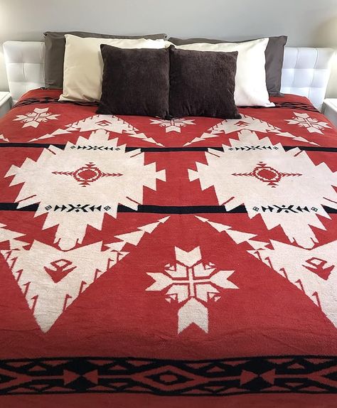 Amazon.com: Beacon Blankets Classic Collectible Inca Design Southwestern Native American Premium Thick Plush Turkish Cotton Blend Blanket or Throw Queen/King 90" x 90" : Home & Kitchen Western Comforter Sets, Western Bedrooms, Western Bedroom Decor, Western Bedding, Western Bedroom, Native American Design, Rustic Bedding, Southwestern Design, Western Homes