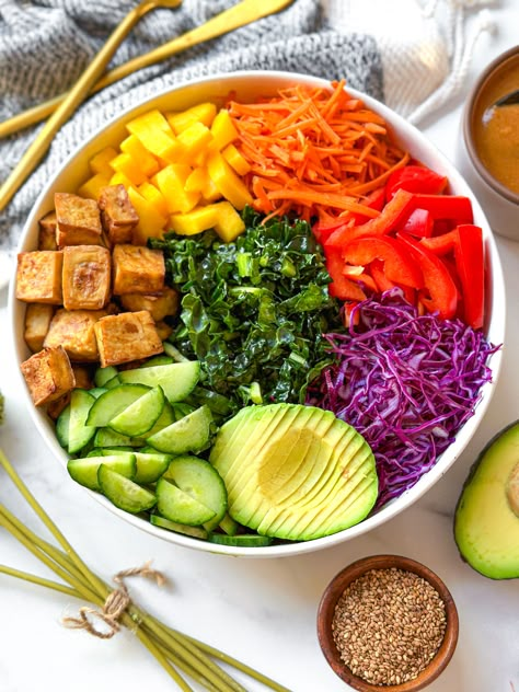 Rainbow Nourish Bowl with Peanut Sauce is a NEW recipe from Jackfruitful Kitchen. Visit jackfruitful.com to view the whole recipe! Tofu Peanut Sauce, Pregnant Meals, Clean Vegan Recipes, Gal Sal, Tofu Peanut, Meatless Monday Meals, Fastfood Restaurant, Bowls Healthy, Nourish Bowl