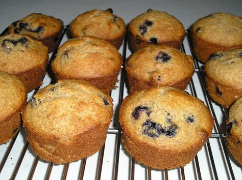 Honey Whole Wheat Blueberry Muffins (No Sugar) perfect with beetroots purée, plain and with strawberries... Also some ground flaxseeds and coconut oil Blueberry Muffins No Sugar, Muffins Made With Honey, Wheat Blueberry Muffins, Blueberry Muffin Recipe Healthy, Whole Wheat Blueberry Muffins, Honey Muffins, Healthy Baked Goods, Whole Wheat Muffins, Healthy Blueberry Muffins