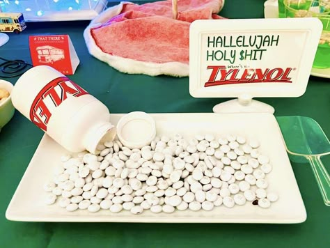 National Lampoons Christmas Party Food Ideas, Griswold Christmas Party Food, Christmas Vacation Party Games, Christmas Vacation Party Food, National Lampoons Christmas Party Ideas, Christmas Vacation Dinner, Lampoons Christmas Vacation Party, Christmas Vacation Party Ideas, Christmas Vacation Themed Party