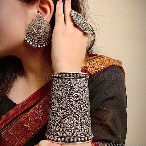 Mastani Dress, Payal Silver, Oxidised Bangles, Free Online Novels, Trendy Silver Jewelry, Hollywood Jewelry, Jewellery South Indian, Online Novels, Ornamental Design