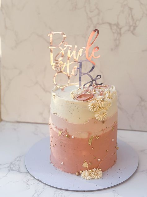 #bridetobe #bachelor #bachelorcake Walima Cake Ideas, Bachelor Cake Bride, Bachelor Party Cake Ideas, Pastel Bride To Be, Bride To Be Cake Ideas Bridal Showers, Bride To Be Cake Bachelorette Parties, Bridal Shower Cake Ideas Elegant, Bride To Be Cake Design, Simple Bride To Be Cake