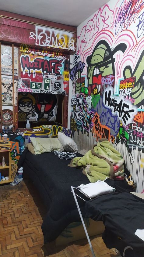 Room Graffiti, Skater Room, Graffiti Bedroom, Punk Room, Graffiti Room, Chill Room, Retro Room, Room Redesign, Grunge Room