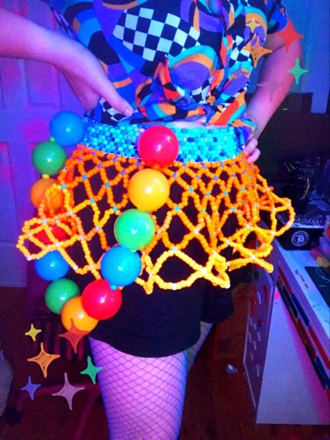 Ball Pit Chain, Kandi Skirt, Kandi Clothes, Kandi Chain, Jobu Tupaki, Silly Outfits, Loom Band Ideas, Arcade Carpet, Spongebob Musical