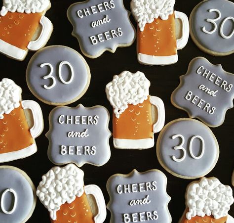 CHEERS and BEERS cookies! Dirty 30 Birthday Party, Birthday Party Ideas For Men, Beer Birthday Party, Surprise 30th Birthday, 30th Bday Party, 30th Birthday Ideas, Beer Cake, 30th Party, Mens Birthday Party