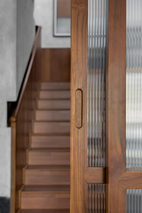 Wooden Sliding Doors, Sliding Door Design, Stair Case, House Studio, Interior Pictures, Interior Living Room, Residential Interior, Sliding Glass Door, Sliding Door