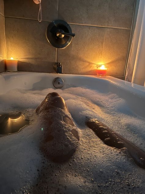 Bigger House, Aesthetic Bath, Bath Aesthetic, Video Call With Boyfriend Screen Photo, Chill Photos, New Photo Download, Small Bathrooms, Foto Poses, Luxury Bath