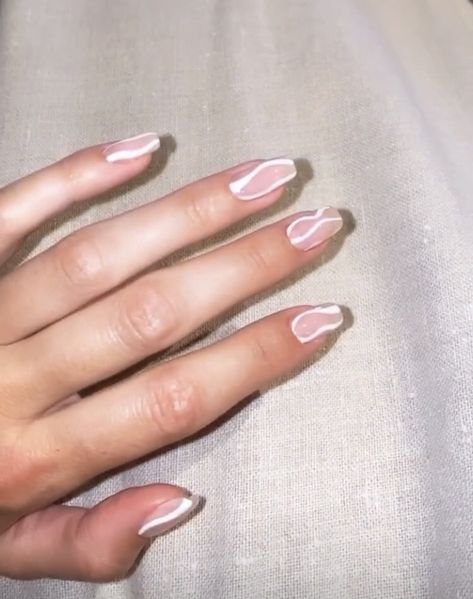 Kendall Nails, Kendall Jenner Nails, Vacation Nail Ideas, Aesthetic Insta Pictures, Nail Inspo Ideas, Jenner Nails, Nails Short Acrylic, Kylie Jenner Nails, Dark Green Nails