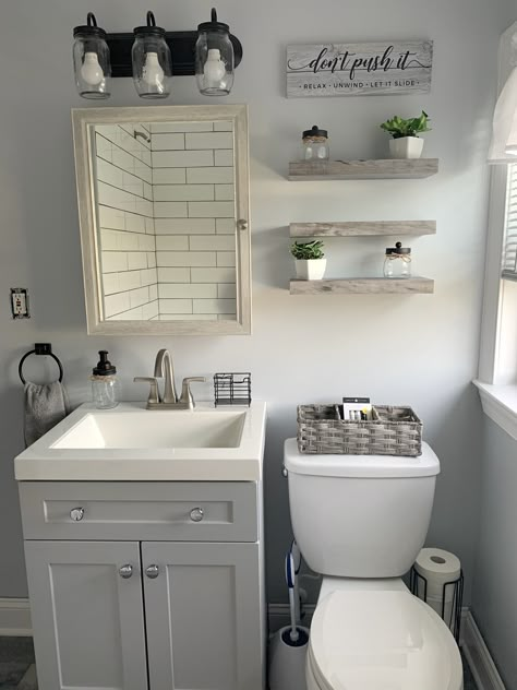 Grey Washroom Ideas, Grey Restroom Ideas, Grey And Tan Bathroom, Small Grey Bathrooms, Light Grey Bathrooms, Grey And White Bathroom, Gray And White Bathroom, Gray Bathroom Decor, Washroom Decor