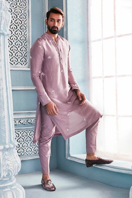 Indian Mens Clothing, Traditional Indian Mens Clothing, India Fashion Men, Mahima Mahajan, Wedding Dresses Men, Mens Indian Wear, Boys Kurta Design, Wedding Kurta For Men, Groom Dress Men