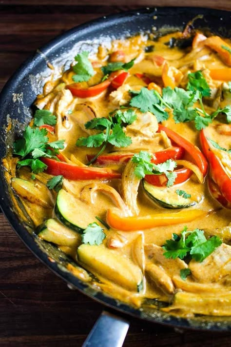 This Thai red curry recipe is a 30 minute meal that is easy to make, and even easier to love! Chicken and veggies are quickly sauteed and then cooked in a creamy coconut milk and red curry paste sauce. Served over rice, it's a healthy stir fry that is filling, comforting and delicious. #Thaifood, #chicken, #chickenrecipes Thai Red Curry Recipe, Red Curry Recipe, Red Curry Sauce, Red Curry Chicken, Pasta Food Recipes, Healthy Stir Fry, Chicken And Veggies, Thai Street Food, Red Curry Paste