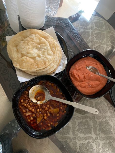 halwa puri channy Halwa Puri Nashta Snap, Halwa Puri Snapchat, Halwa Puri, 15th Birthday Party Ideas, Beer Birthday, Beautiful Story, Snap Food, 15th Birthday, Body Skin Care Routine