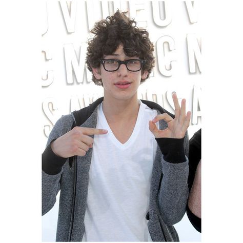 matt bennett | Tumblr ❤ liked on Polyvore Robbie Victorious, Robbie Shapiro, Matt Bennett, Icarly And Victorious, Victorious Cast, Nerdy Guys, Nerdy Glasses, Cute Nerd, Ariana Grande Gif