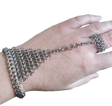 european 4 in 1 | Maille Addiction Chainmail Ring, Hand Tutorial, Chainmaille Jewelry Patterns, Chainmail Patterns, Break The Chain, Jump Ring Jewelry, Hand Flower, Chainmail Bracelet, Chainmail Jewelry