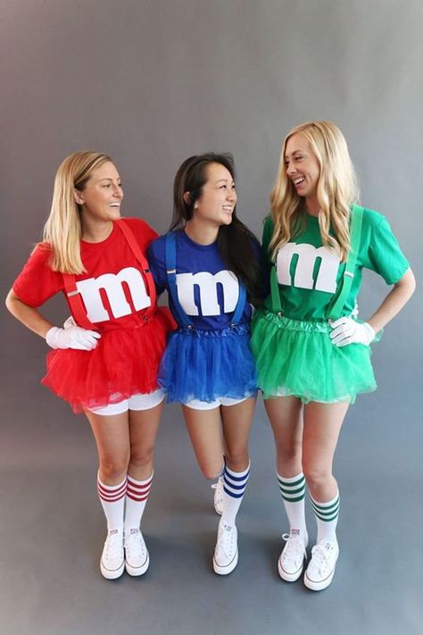 M&m Costume, Diy Fantasia, Best Friend Costumes, Creative Halloween Costumes Diy, Meme Costume, Friend Costumes, Cute Group Halloween Costumes, Teen Halloween, Bff Halloween Costumes