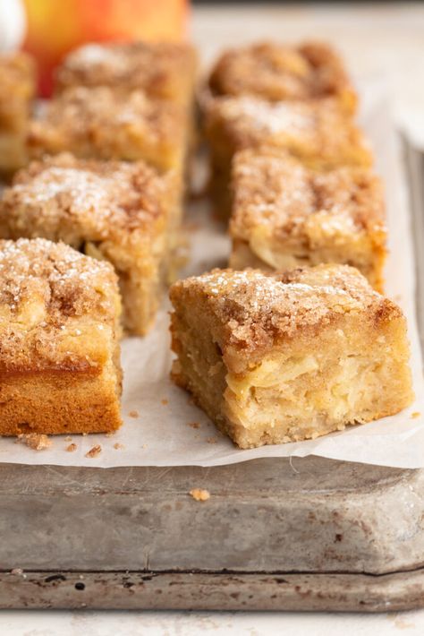 Gluten-Free Cinnamon Sugar Apple Cake Gf Apple Desserts, Red Delicious Apples Recipes, Gluten Free Apple Desserts, Fall Desserts Gluten Free, Maple Dijon Dressing, Gluten Free Apple Recipes, Homemade Baked Donuts, Gluten Free Apple Cake, Apple Pie Desserts