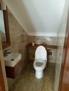 Understairs Toilet, Stairs Bathroom, Bathroom Under Stairs, Great Bathrooms, Under The Stairs, Small Toilet, Bathroom Aesthetic, Tiny Bathrooms, Toilet Design