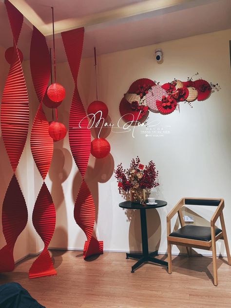 Cny Home Decoration, Chinese New Year Decorations Diy Decor Paper Crafts, Modern Chinese New Year Decoration, Chinese New Year Wall Decoration, Lunar New Year Home Decor, Chinese New Year Party Decorations, Chinese Lunar New Year Decoration, Vietnamese New Year Decorations, Lunar New Year Decorations