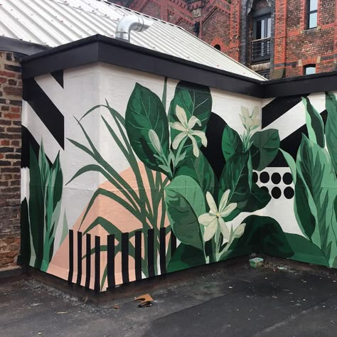 Josephine on Instagram: “tropical and graphic, first time using bold black shapes through the botanical imagery. #hixxy #dukestreetmarket #mural” Monstera Mural, Shed Mural, Pool Mural, Gym Mural, Farm Mural, Botanical Mural, Black Shapes, Floral Mural, School Murals