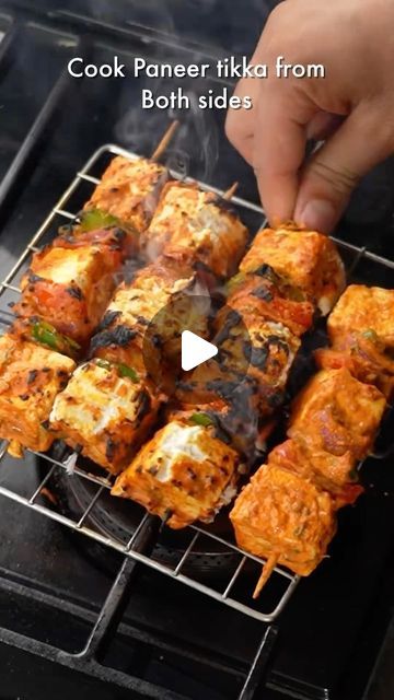 Paneer Satay Recipe, Dry Paneer Recipes, Tandoori Paneer Tikka Recipe, Panner Tikka Snap, How To Make Paneer At Home, Panir Tikka Masala, Easy Snakes Recipes, Paneer Recipes Snacks, Paneer Tandoori