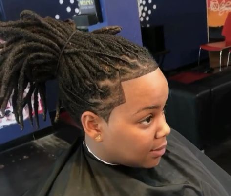 Low Taper Dreads, Taper Dreads, Loc Hairstyles For Men, Dreads Men, Studs With Dreads, Loc Goals, Edges Ideas, Mens Dreadlock Styles, Dyed Dreads