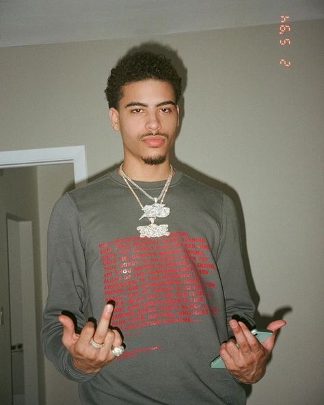 Black Haired Anime Boy, Jay Critch, Black Men Fashion Urban, Lightskinned Boys, Latino Men, Light Skin Men, Black Men Street Fashion, Cute Black Guys