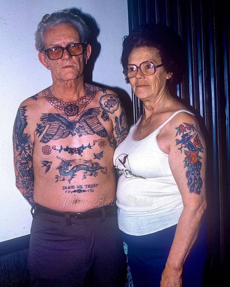 Old School Traditional Tattoos on Instagram: “Never too old to show your tattoos 🙌 How old are you? - Shared by @yellowbeakpress 🔥 - Tag, like, share ✌ . . . . #americantattoo…” Old Women With Tattoos, Traditional Back Tattoo, Tattoos Masculinas, Traditional Tattoo Sleeve, Tattoo People, American Tattoos, Traditional Tattoo Art, Old Tattoos, Classic Tattoo