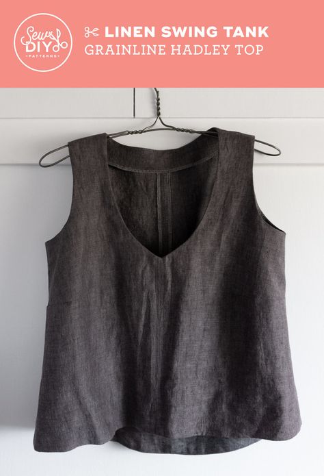 DIY Linen Swing Tank - Review of the Hadley Top pattern by Grainline Studio — Sew DIY Diy Linen Top, Linen Top Sewing Pattern, Linen Top Pattern, Linen Shirt Pattern, Summer Sewing Patterns, Cut Hoodies, Tank Top Sewing Pattern, Tank Top Sewing, Cut Up Shirts