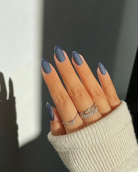 40 Dazzling Winter Wedding Nails For Winter Brides Simple Fall Nails, February Nails, Blue Nail, Nails 2023, Neutral Nails, Dream Nails, Pretty Acrylic Nails, Chic Nails, Valentines Nails