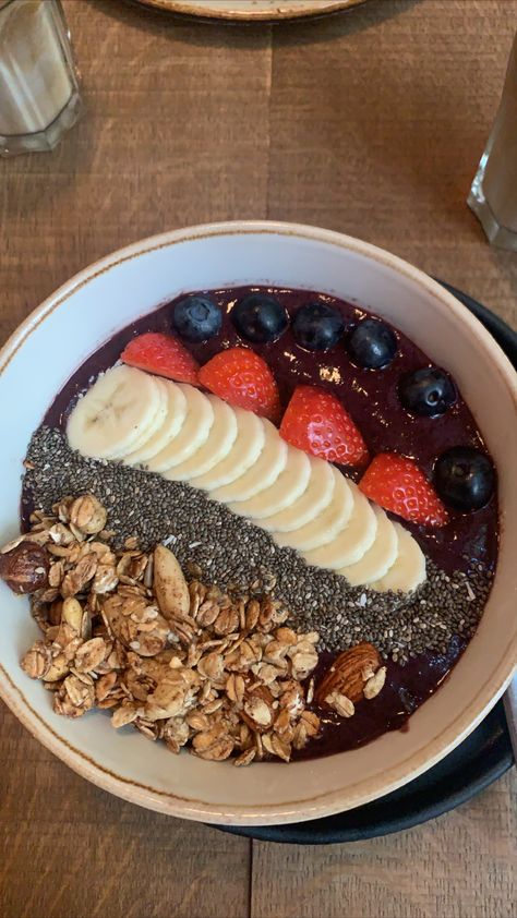 State Fair Food, Banana Smoothie Bowl, Healthy Food Inspiration, Fair Food, Healthy Breakfast Smoothies, Sweet Cravings, Cacao Nibs, Fair Food Recipes, Smoothie Bowls