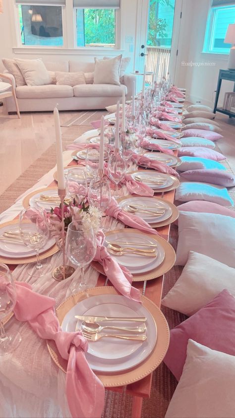 Pink Classy Birthday Party, Cute Pink Brunch Outfits, Love Shack Birthday, Croquette Birthday Party, Birthday Brunch Ideas Decorations Table Settings, Loveshackfancy Birthday Party, Pink Brunch Party, Loveshackfancy Bachelorette, Love Shack Fancy Party Decor