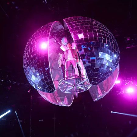 Giant Disco Ball, Logo Design Dance, Disco Stage, Giant Mirror, Concert Stage Design, Dance Project, Neon City, Stage Ideas, Stage Set Design