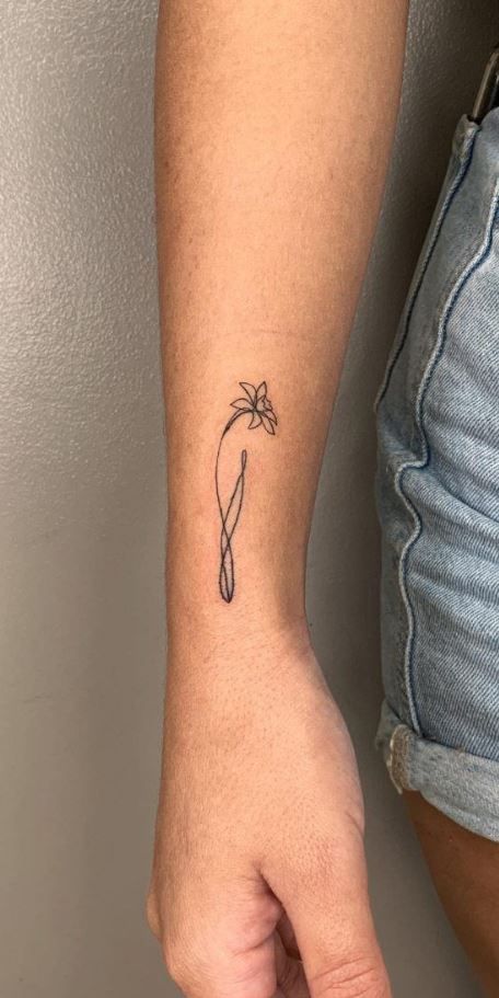 Welsh Daffodil Tattoo, Mini Daffodil Tattoo, Daffodil Heart Tattoo, Line Daffodil Tattoo, Daffodil And Iris Tattoo, Drooping Flower Tattoo, Daffodil Line Tattoo, March Daffodil Tattoo, Daffodil Tattoo Fine Line